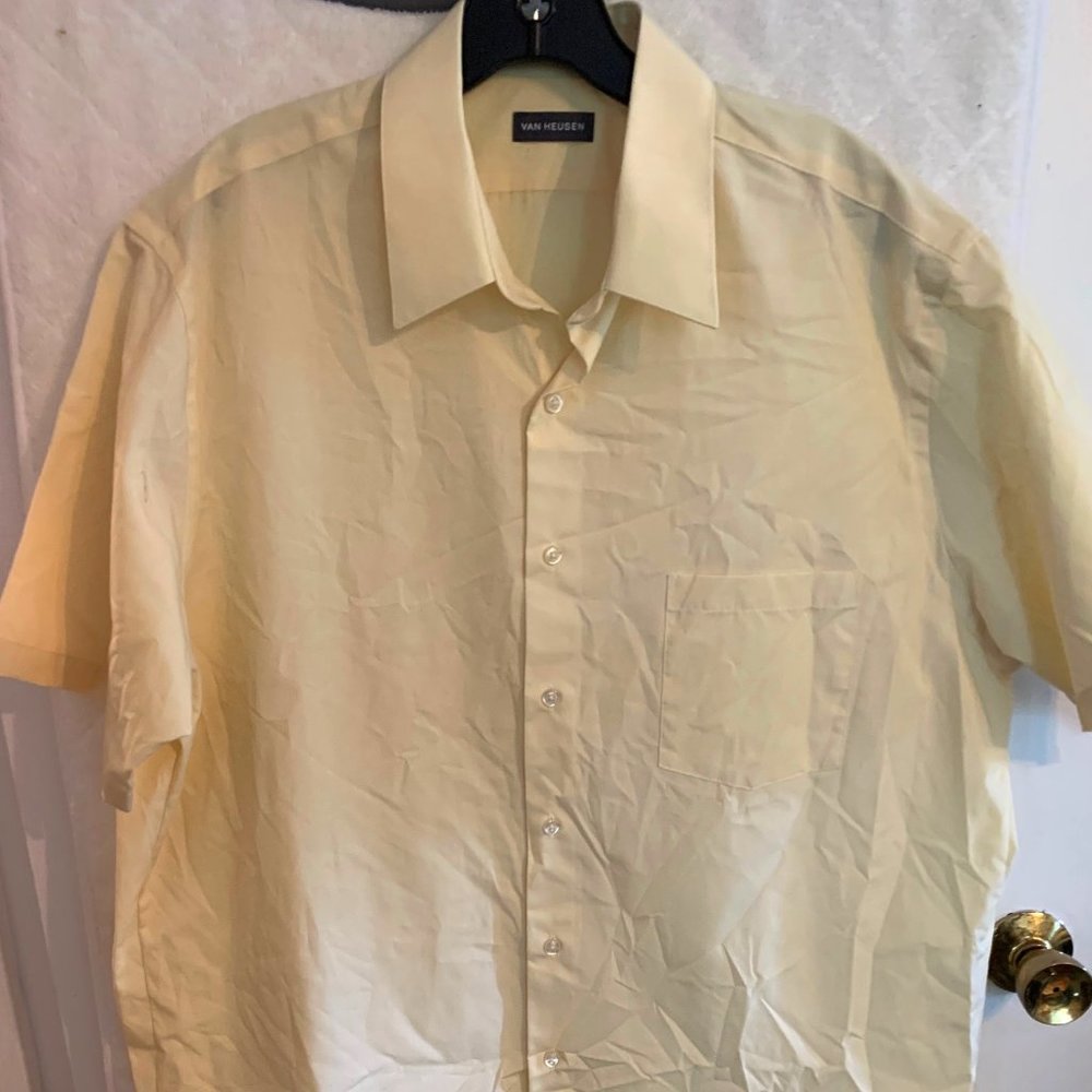 Van Heusen  short sleeve men's casual bright yellow cotton/poly 16 1/2